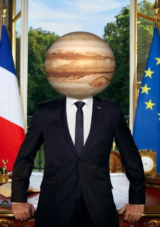 Macron_9
