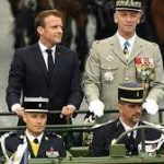 Macron en parade